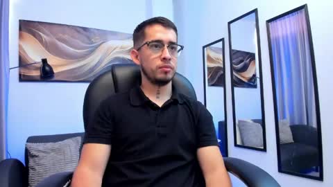 tommas_johnson online show from May 25, 12:44 pm