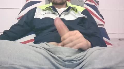 tommaso9046 online show from February 2, 3:39 pm