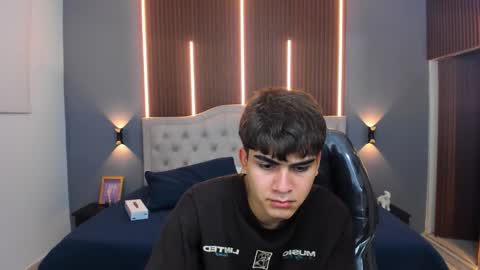 Tommy  online show from November 15, 5:20 am