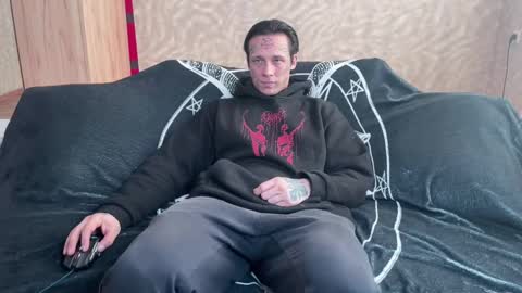 Tommy and Katana online show from March 1, 6:24 am