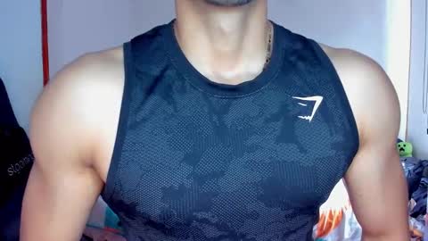 Twitter BreddTommy IG tommy bredd online show from January 6, 6:56 pm