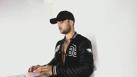 Snapshot of tommy_sccott chatting on October 9, 2:06 am tommy_sccott online show from October 9, 2:06 am