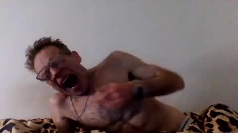 tommyandtomara online show from April 7, 7:49 pm