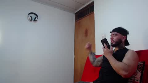 Snapshot of tommyblessd1 chatting on February 3, 6:28 pm Steven online show from February 3, 6:28 pm
