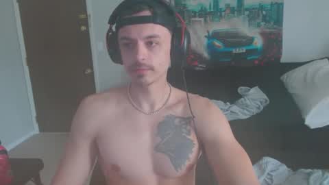 Snapshot of tommystrokes_ chatting on February 18, 4:58 pm Tommy Strokes online show from February 18, 4:58 pm