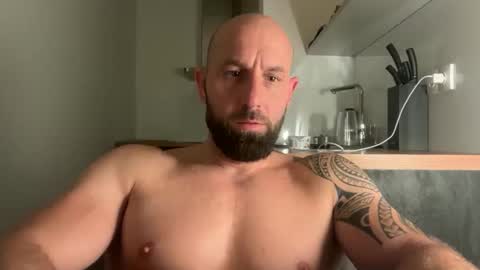 Thomas Fit online show from September 11, 7:15 pm