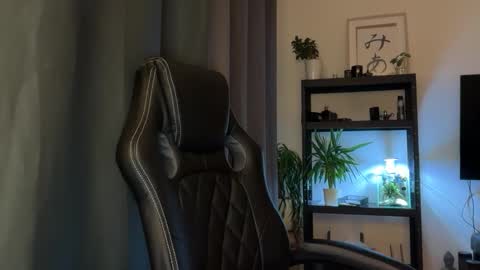 Thomas Fit online show from November 29, 9:11 pm