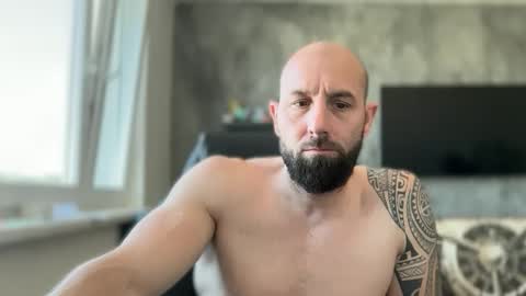 Thomas Fit online show from May 28, 7:06 am