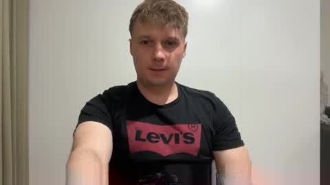 tomsky2703 online show from April 14, 8:01 pm