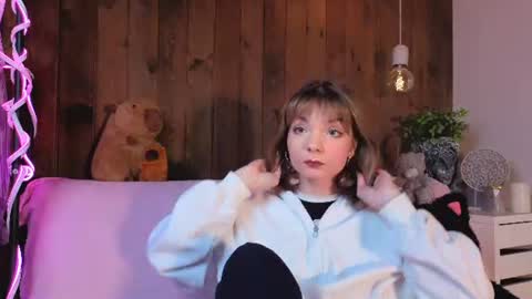 Melissa online show from June 22, 8:16 pm