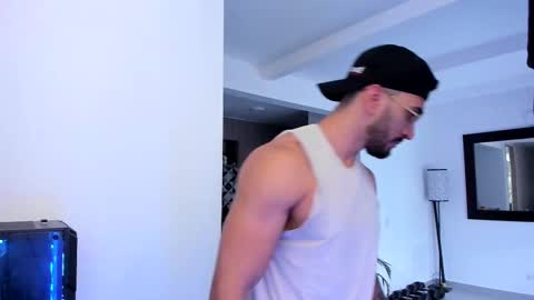 tony muscle1 online show from February 27, 10:20 pm