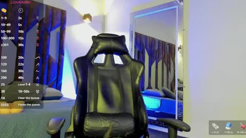 tony_petrov online show from May 11, 2:45 pm