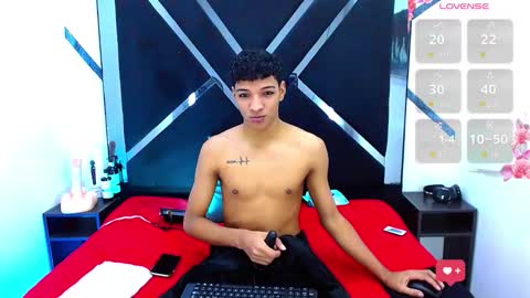 Snapshot of tony_rick_ chatting on October 17, 4:38 am Tony And Rick online show from October 17, 4:38 am