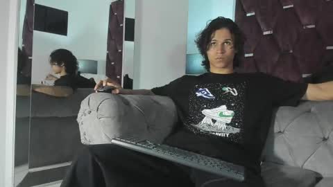 Tony Benedetti online show from April 4, 8:16 pm