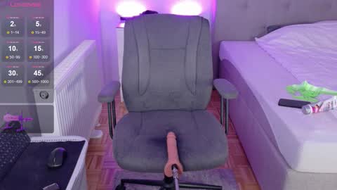 Snapshot of tonyleup chatting on October 12, 6:28 am Tony online show from October 12, 6:28 am