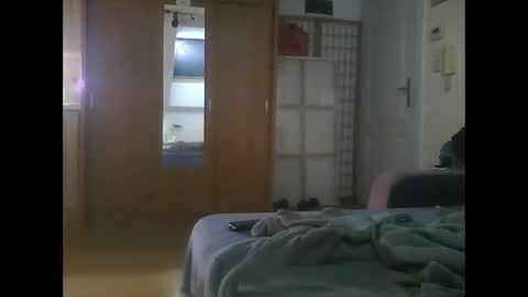 tonystrawberry online show from October 18, 12:04 am