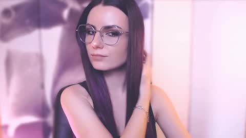 Elizabeth online show from January 19, 6:10 pm