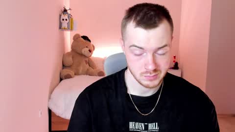 Snapshot of toohornyserj chatting on January 18, 12:24 am toohornyserj online show from January 18, 12:24 am