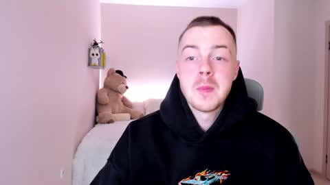 Snapshot of toohornyserj chatting on January 25, 2:37 am toohornyserj online show from January 25, 2:37 am