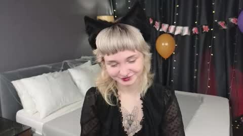 Tori online show from October 30, 12:11 am