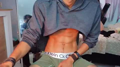 Enzo Moretti online show from October 18, 1:21 am