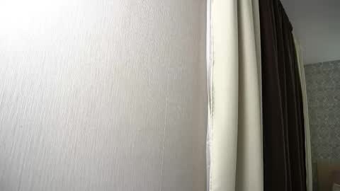         online show from December 5, 6:01 am