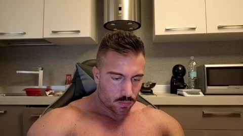 toro_arrapato online show from October 29, 1:35 pm