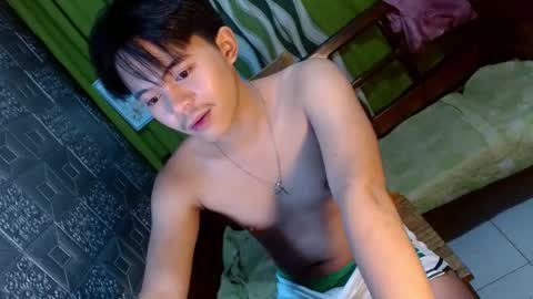 Snapshot of toshirokunn chatting on February 18, 12:37 am Toshiro online show from February 18, 12:37 am