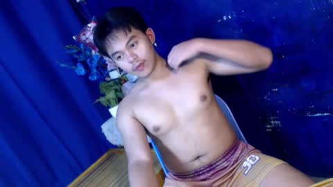 Toshiro online show from December 5, 6:38 pm