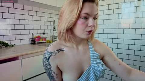 Melina online show from April 2, 5:37 am