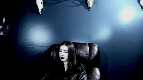 toxicdomme online show from January 9, 7:30 pm