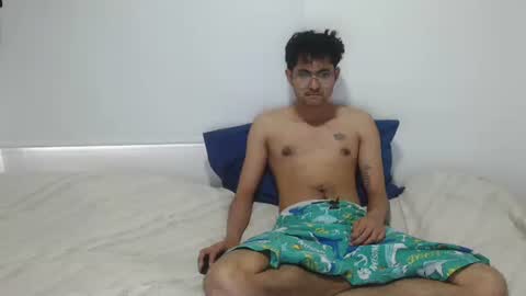 Snapshot of toy_sweet chatting on October 5, 2:46 pm Xander online show from October 5, 2:46 pm