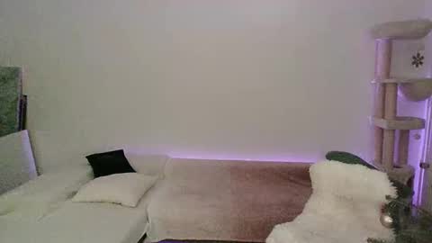 Patrizia online show from December 31, 3:45 am