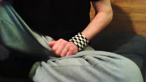 trackielad online show from January 9, 8:13 am