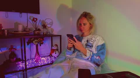 Hey my name is Kiri Kiri online show from February 9, 12:28 am