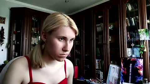 Lesly online show from May 16, 9:28 am