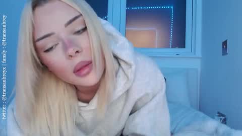 Snapshot of transaubrey chatting on September 12, 7:49 pm aubrey 3 online show from September 12, 7:49 pm