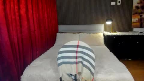 Snapshot of transdaizy19 chatting on December 8, 4:01 am Daisy online show from December 8, 4:01 am