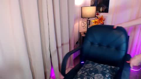 Selena the real cummer online show from December 16, 8:09 am