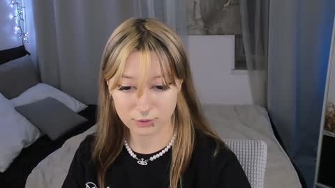 Nyuta Hartmann online show from February 5, 1:54 pm