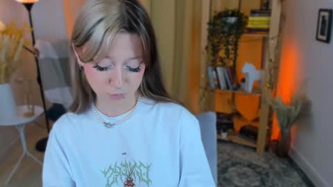 Nyuta Hartmann online show from January 16, 6:27 pm
