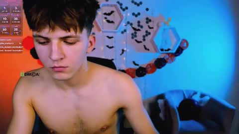 Travis online show from November 2, 9:37 pm