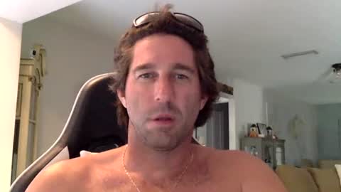 TravisKenn online show from November 11, 7:49 pm