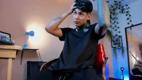 TRAV - INDEPENDENT MODEL online show from January 31, 4:47 am