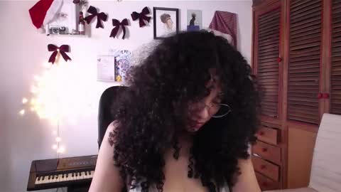 Emily online show from December 6, 5:28 pm