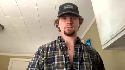 treeman817 online show from November 13, 6:10 pm