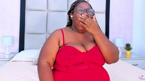 Treisy Vixen big ass online show from June 25, 3:36 am