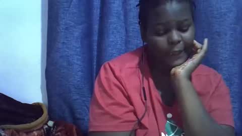 trendybootie online show from April 15, 11:02 am