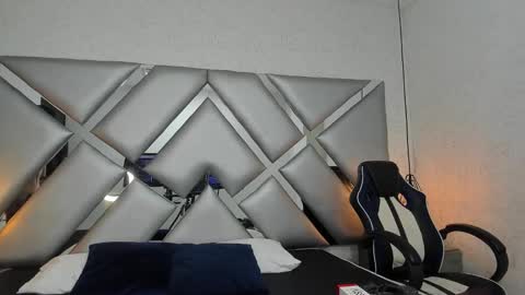trevordonson_vc online show from January 19, 11:53 am