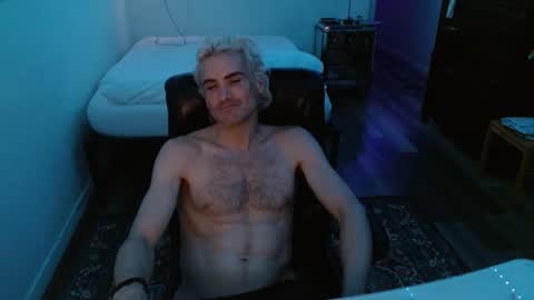 Trey online show from December 5, 8:13 am